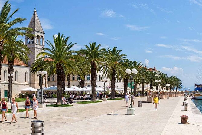 Blue Lagoon, Shipwreck, and Trogir with Lunch and Drink - Enjoying a Hearty Lunch and Refreshing Drinks