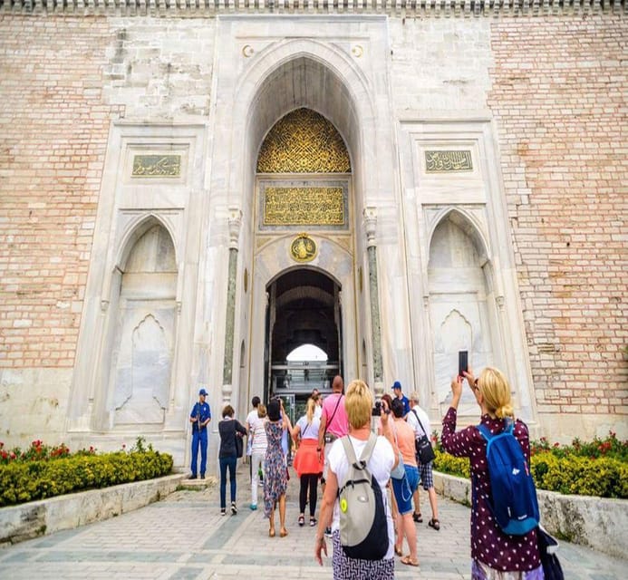 Blue Mosque, Hagia Sophia, Topkapi Palace &Grand Bazaar Tour - Discovering the Former Ottoman Sultans’ Residence at Topkapi Palace