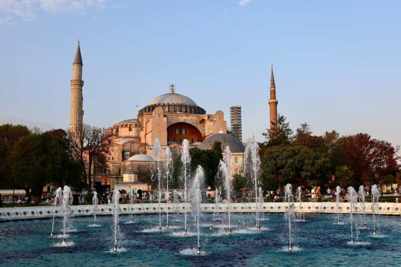Blue Mosque, Hagia Sophia Tour with Lunch & Museum Tickets - Key Points