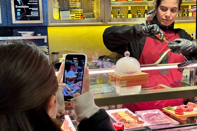 Bluefin Tuna tasting in the most Prestigious Market of Spain - What the Tuna Tasting Includes: From Tartar to Sashimi