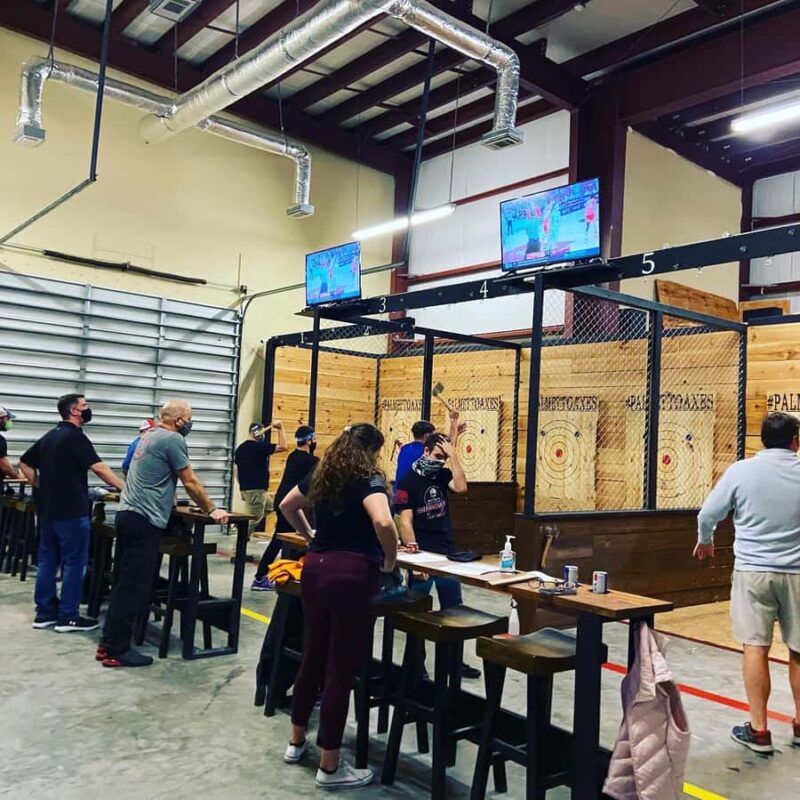 Bluffton: Axe Throwing Experience with Drinks and Snacks - Experience Bluffton’s Premier Axe Throwing Venue with Drinks and Snacks