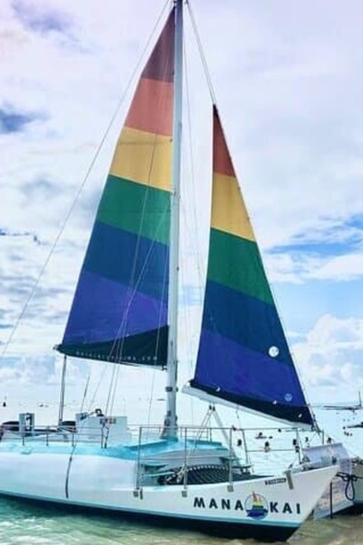 Board from Waikiki Beach: Friday Night Fireworks sail - What’s Included and What You Need to Bring