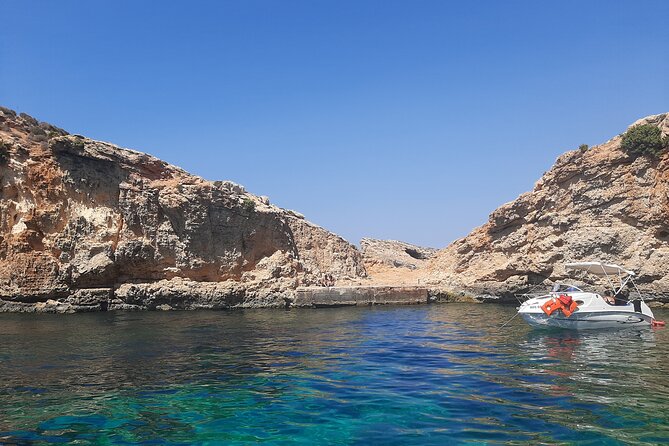Boat Charters Blue lagoon, Crystal Lagoon, Comino, Malta - Saint Mary’s Battery: Scenic Swimming Spot