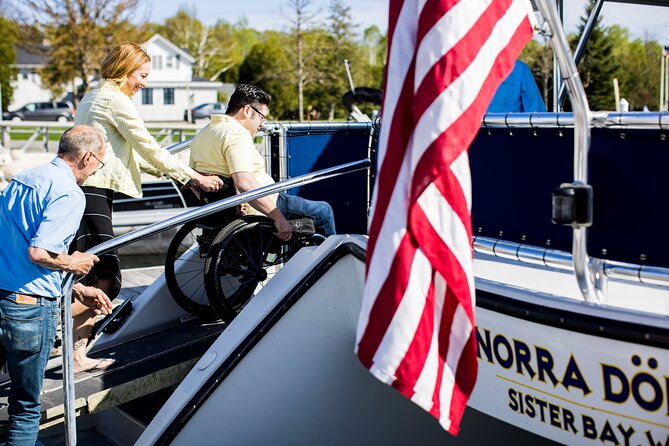 Boat Cruise - North Shore to Deaths Door Crossing - The Shoreline and Gills Rock’s Historic Fishing Village