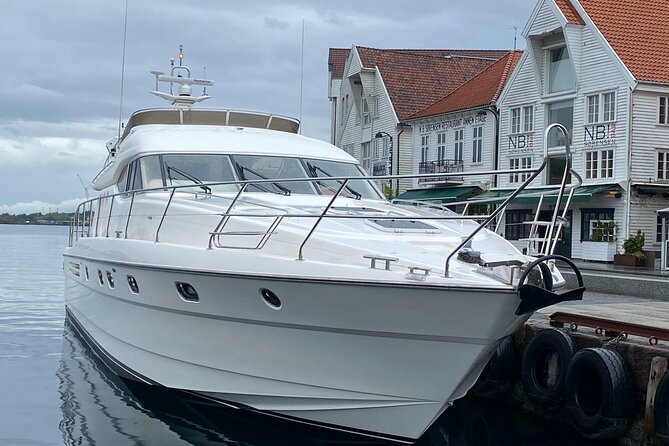 Boat Cruise to Lysefjorden and The Pulpit Rock, Fixed tour price - The Experience of a Guided Boat Tour in Lysefjorden