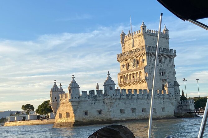 Boat Cruise with Champagne - Starting Point at Marina Belém and Easy Access