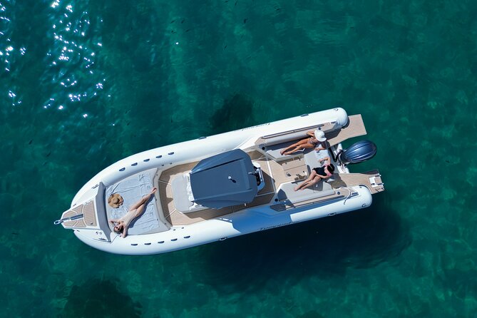 Boat excursion in Cagliari: 3 amazing hours! - Onboard Amenities and Refreshments