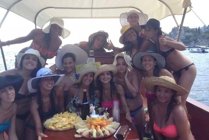 Boat excursion Taormina Giardini Naxos - Swimming and Cave Exploration at the Bay of Sirens