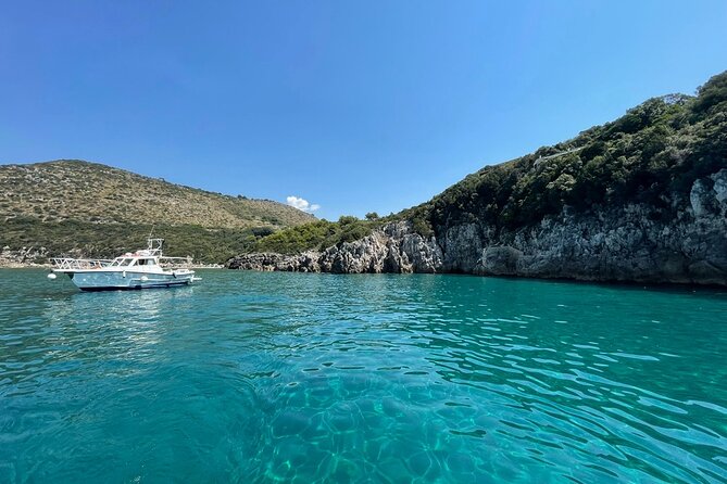 Boat excursion to Gaeta with a stop for swimming and snorkeling 2 HOURS - The Guide and Group Experience
