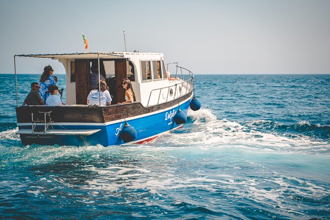 Boat excursion with barbecue on board - Key Points