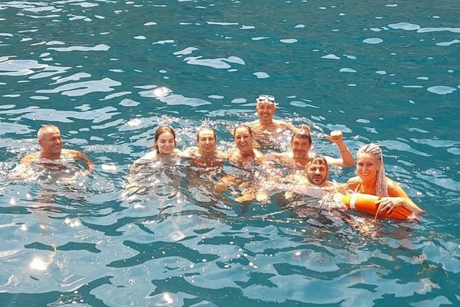 Boat excursion with lunch on board to discover Ischia - The Family-Run Atmosphere and Guest Experience