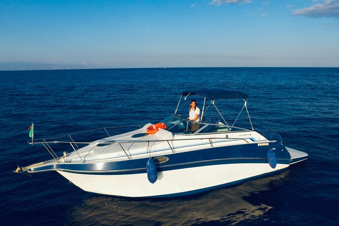 Boat excursions in the Bay of Taormina and Gardens on a private basis - Discover the Private Boat Excursion in Taormina Bay