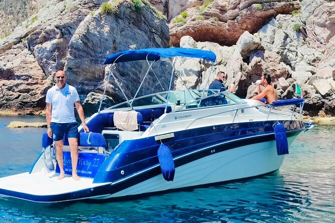 Boat excursions in the Bay of Taormina and Gardens on a private basis - The Culinary Experience: Aperitif and Refreshments on Board