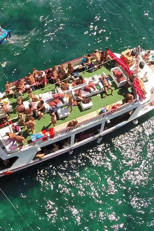Boat Party al Tramonto nelle acque del Salento con Drink - Physical Requirements and Suitability