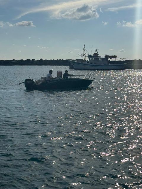 Boat Rental (Crewed) Cobra 5.0 - Logistics: Meeting Point and Group Size