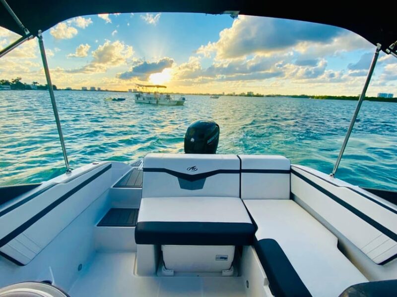 Boat Rental with Captain in Miami Beach - up to 6 people - Explore Miamis Waters in Comfort with a Private Captain