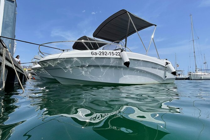 Boat Rental Without License in La Marina de Valencia - Modern, Well-Equipped Boats Designed for Ease and Comfort