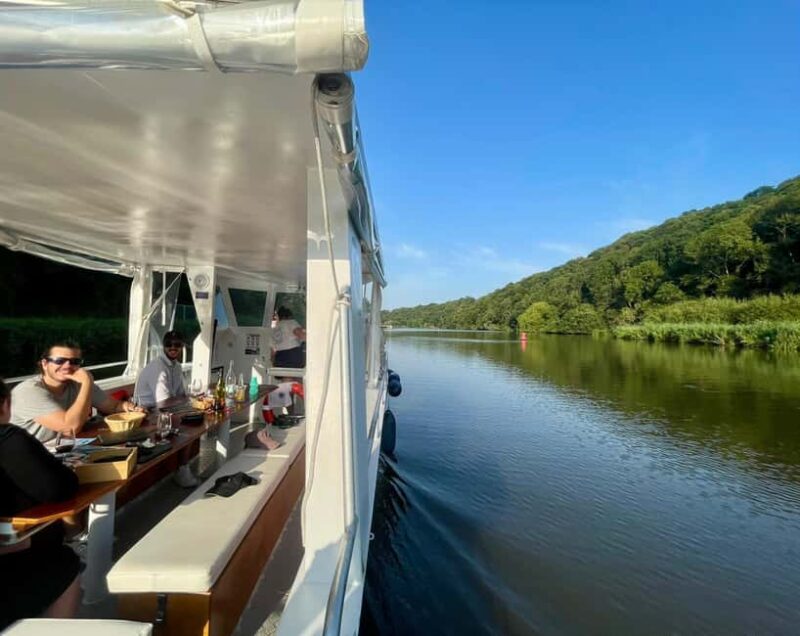 Boat ride on the Canal de la Rance - The Scenic Itinerary from Saint-Samson-sur-Rance to Dinan