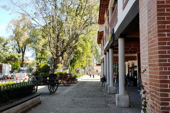 Boat Ride Over a Flooded Otomi Indigenous Town - Supporting Local Communities with Food and Local Products