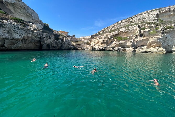 Boat Tour at Devil's Saddle: 4 Swim Stops, Snorkeling & Prosecco - Flexibility and Weather Considerations