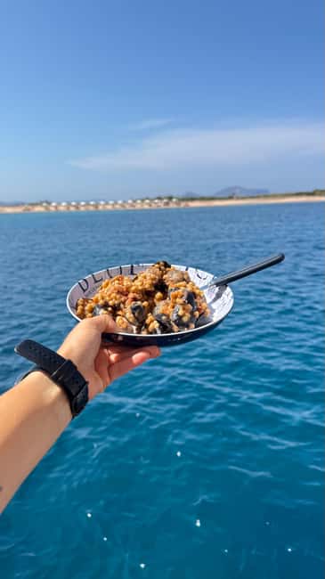 Boat tour Golfo Aranci: Tavolara and Molara Marine Protected Area - Famous Stops: Tavolara and Molara