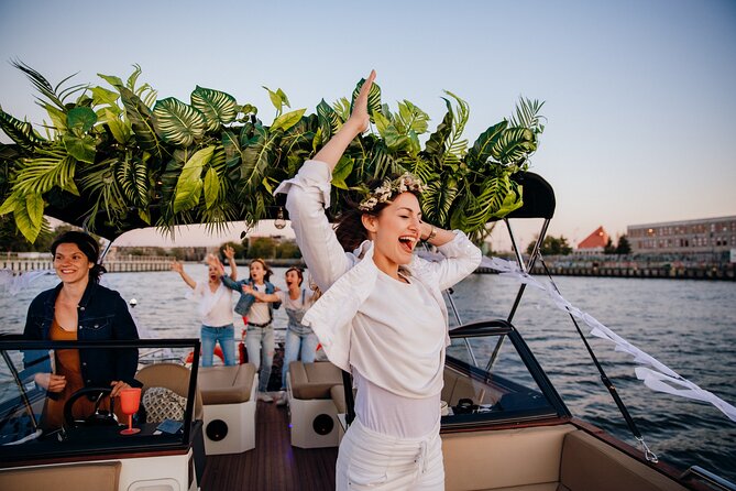 Boat Tour in Gdask  Explore the Historic Motawa River - Evening and Sunset Cruises: Highlights and Atmosphere