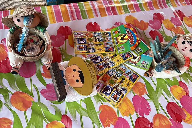 Boat tour in Mexico City with Live Guide with Food and Drinks - Food and Drinks Included: Authentic Mexican Flavors and Beverages