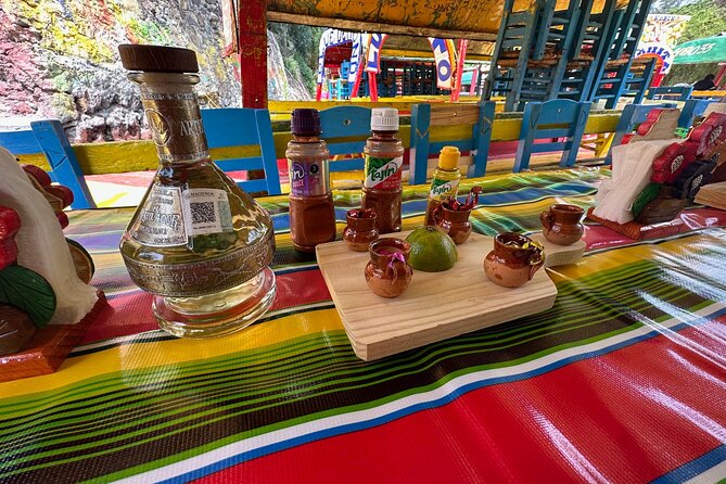 Boat tour in Mexico City with Live Guide with Food and Drinks - Playful Activities and Music Enhance the Experience