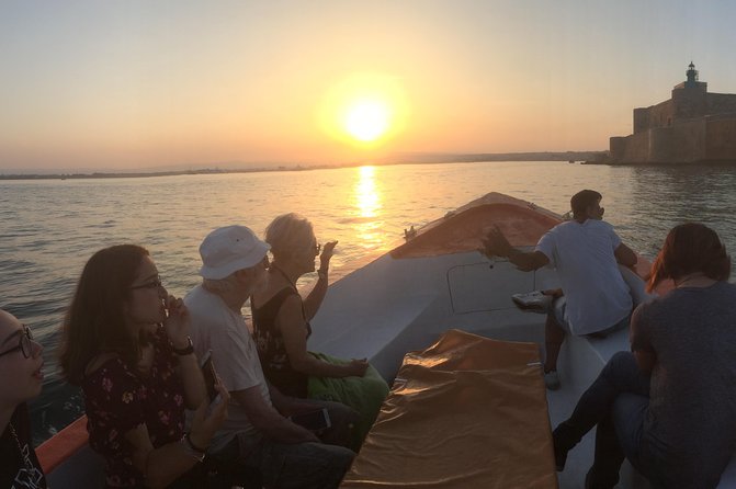 Boat tour of Ortigia Island and sea caves - Starting Point and Tour Duration in Syracuse