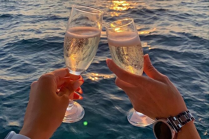 Boat tour of Ortigia, sea caves, Pillirina and snorkeling - Food and Drink Offerings on Board