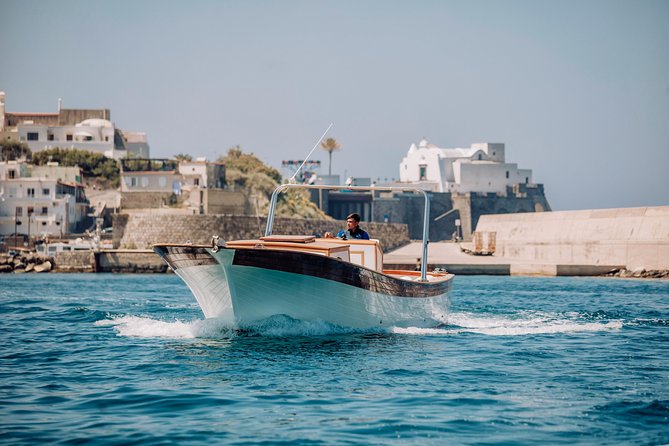 Boat tour of the island of Ischia with a typical Ischia 10-metre launch full day - Discovering Ischia on a Traditional Wooden Gozzo