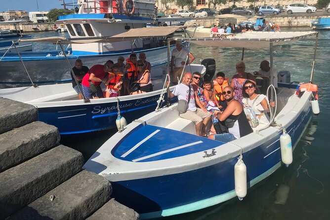 Boat tour Pillirina, sea caves Syracuse and Ortigia - Practical Details: Weather, Group Size, and Accessibility