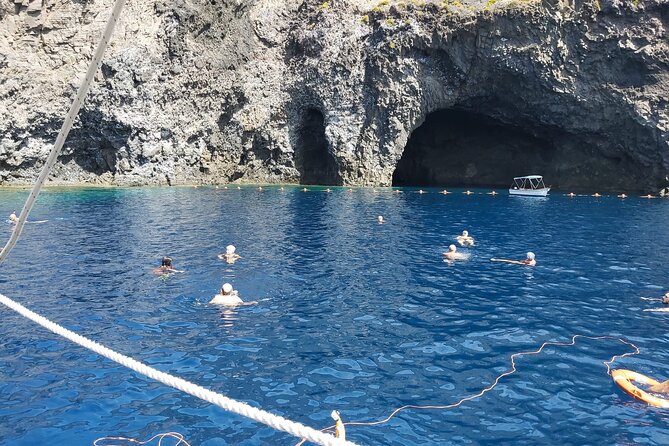 Boat Tour to Lipari and Salina DA Lipari - The Crew and Onboard Services