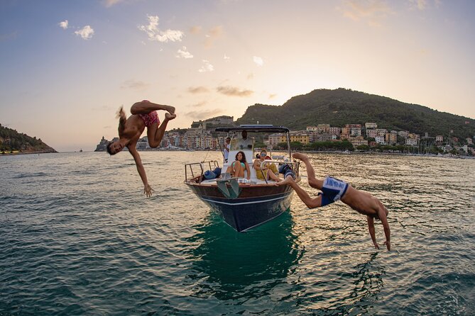 Boat Tour with Aperitifs, Lunches and Parties in La Spezia - Discover the Unique Boat Tour in La Spezia with Food, Drinks, and Scenic Stops
