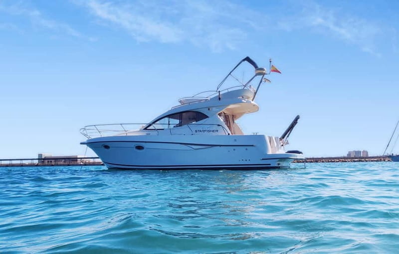 Boat trip and swimming in the sea - Typical Day on the Water: From Departure to Return