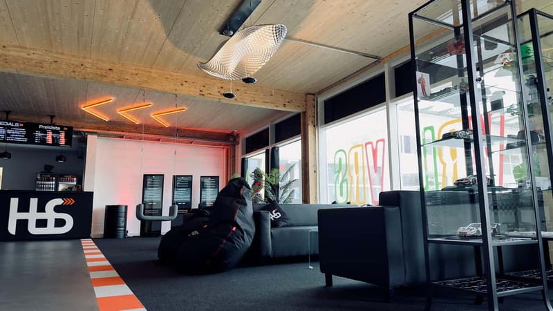 Böblingen: Unique Racing Simulation Experience - Racing Against Time, Friends, or the World