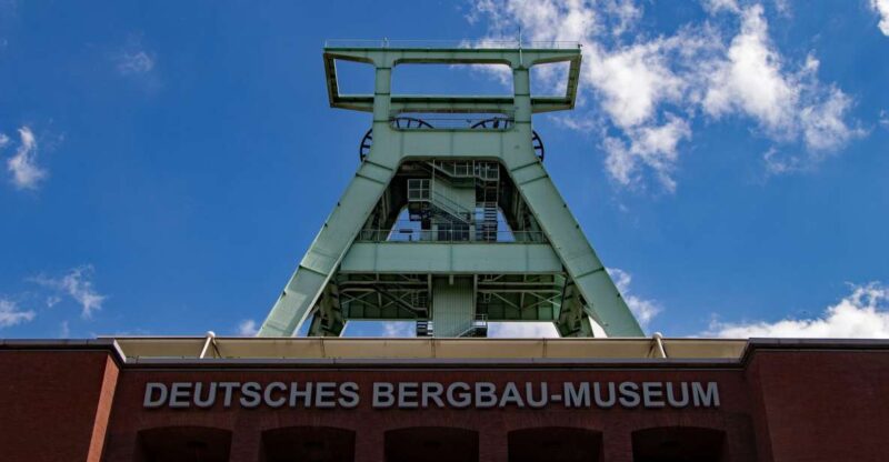 Bochum: Guided Walking Tour With A Professional Guide - Starting Point at Bochum City Hall