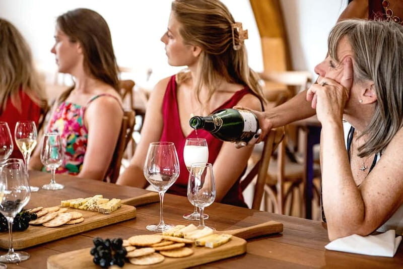 Bodiam: Vineyard Tour and Wine Tasting Experience - Key Points