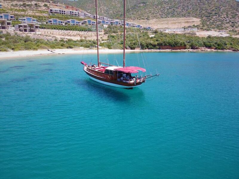 Bodrum: Bodrum Private Boat Tour with Lunch - Comfortable and Flexible Lunch on Board