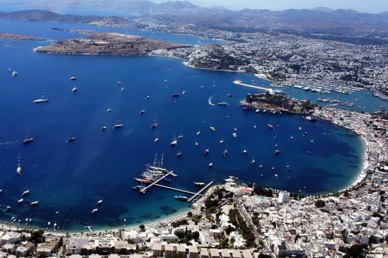 Bodrum City Tour : Lunch Guide Entry fees included - Walking Through the Myndos Gate and the Winds of History