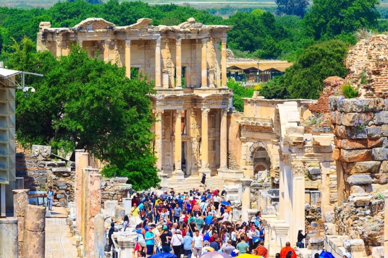 Bodrum: Ephesus, Selcuk, & Virgin Mary House Tour w/ Lunch - Lunch and Cultural Break at a Local Restaurant