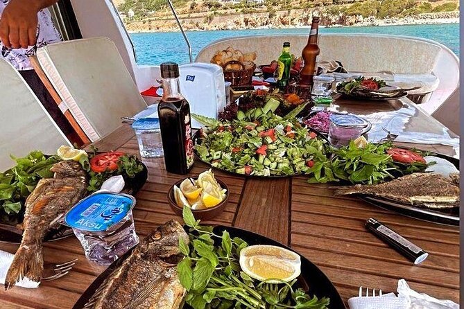 Bodrum Private Motor-Yacht Sunset Tour With Dinner For 3 Hour - Customer Satisfaction and Crew Excellence