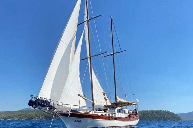 Bodrum Vip Private Gulet Tour - Meeting Point, Transfers, and Group Size