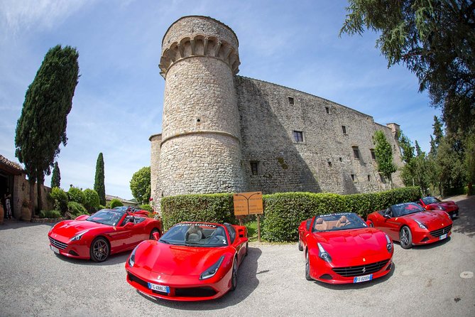 Bolgheri / Volterra / Florence-Tour in Ferrari - Key Points
