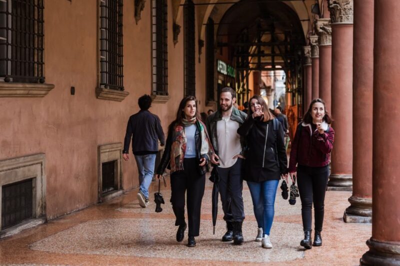 Bologna: 2-Hour Private Local's Christmas - Key Points