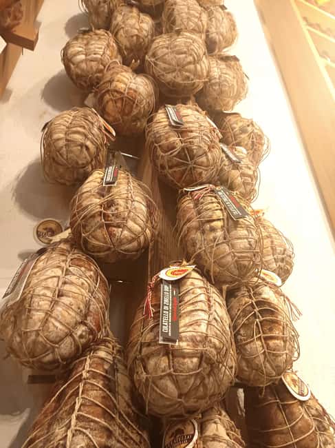 Bologna by night: food, wine and gelato with a local - Practical Details: Logistics and Tips