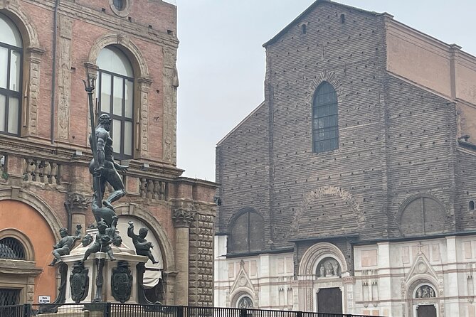 Bologna City Highlights Private Guided Tour at Night - Piazza della Mercanzia’s Medieval Charm