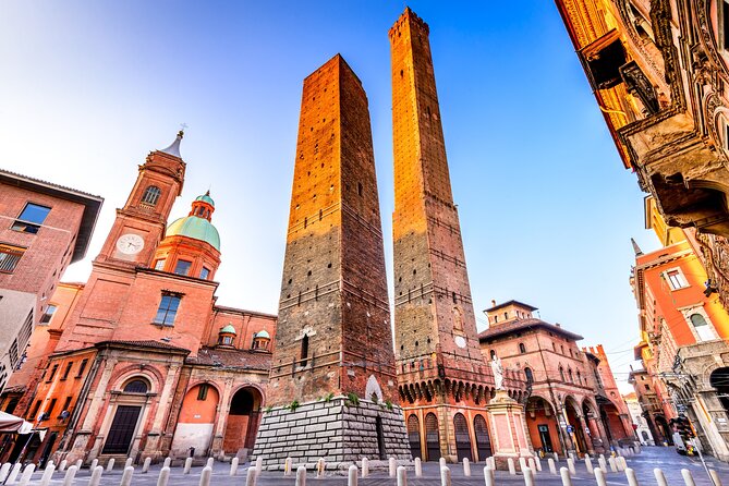 Bologna: City Walk with Audio Guide in 7 Languages on your Phone - The Palazzo del Podesta and Bologna’s Medieval Power