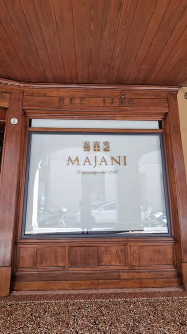 Bologna: discover the history of ancient shops with icecream - Discover Bologna’s Historic Shops and Their Stories