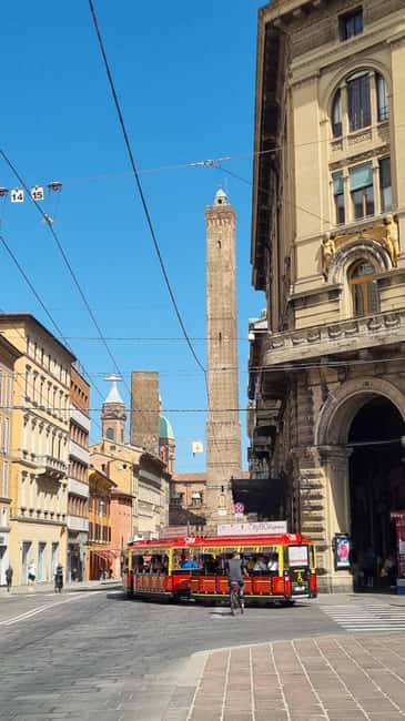 Bologna: discover the history of ancient shops with icecream - Visiting One of Bologna’s Best Ice Cream Parlors